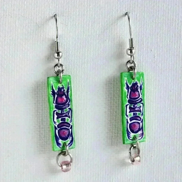 Garden fairy's lucky scarab long rectangular dangle earrings with  pink beads - Picture 5 of 7